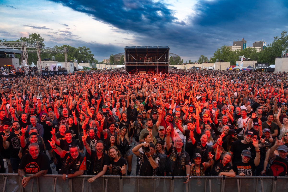 Muzyka, motocykle i rozrywka. Harley-Davidson hucznie świętował w Budapeszcie swoje 120 urodziny