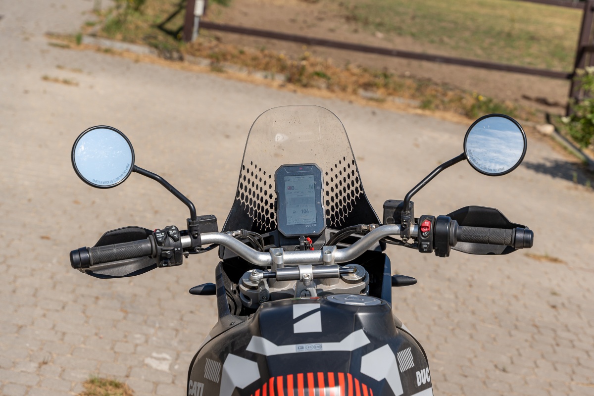 9 pomysł&oacute;w na adventure – wielki test – por&oacute;wnanie motocykli turystyczne enduro 2023 [DesertX, V-Strom 800DE, Tuareg, F850GS, X-Cape, Voge 650DS, 890 ADV R, Norden, Tenere 700]