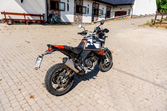 Ducati DesertX – wulkan emocji [test, recenzja, dane techniczne, opinia] – 9 pomysł&oacute;w na adventure