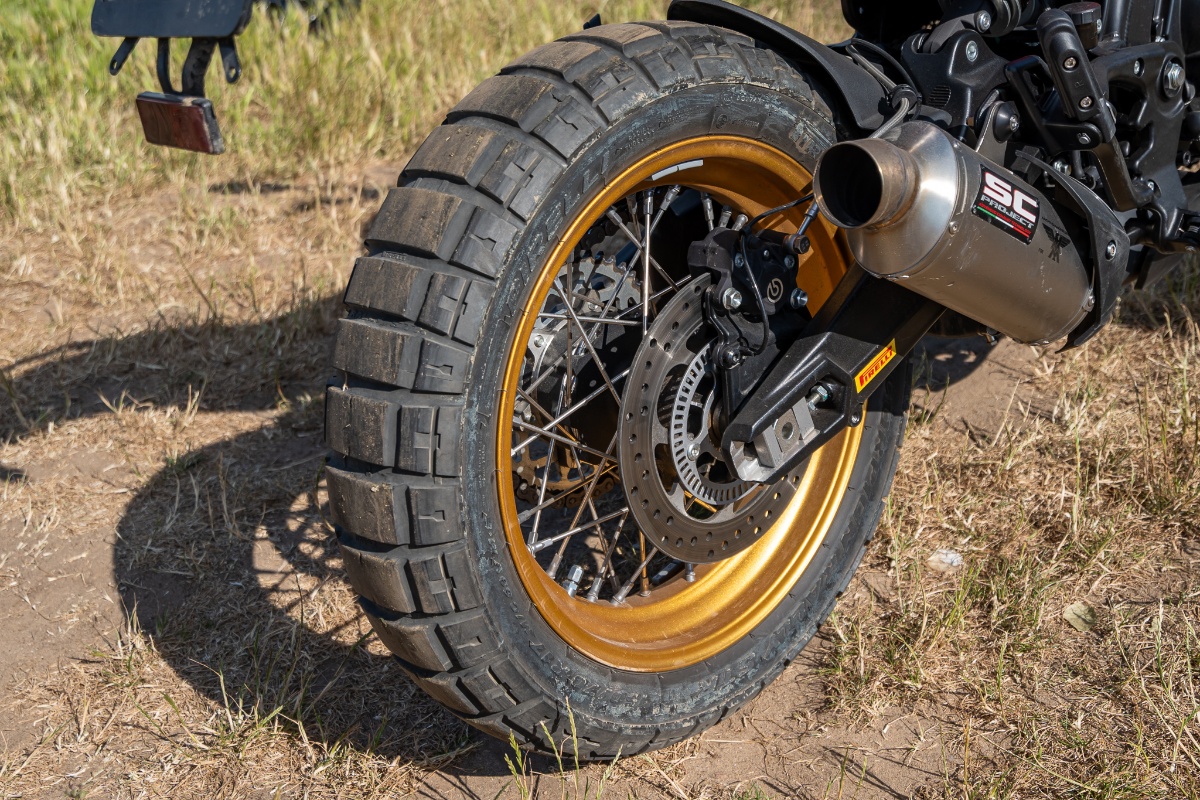 Moto Morini X-Cape 650 Pirelli Scorpion Rally STR