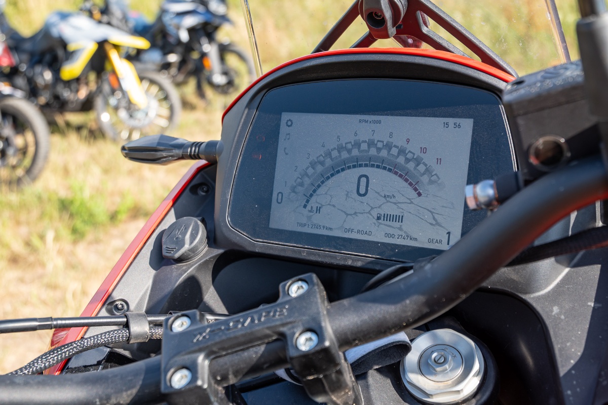 9 pomysł&oacute;w na adventure – wielki test – por&oacute;wnanie motocykli turystyczne enduro 2023 [DesertX, V-Strom 800DE, Tuareg, F850GS, X-Cape, Voge 650DS, 890 ADV R, Norden, Tenere 700]