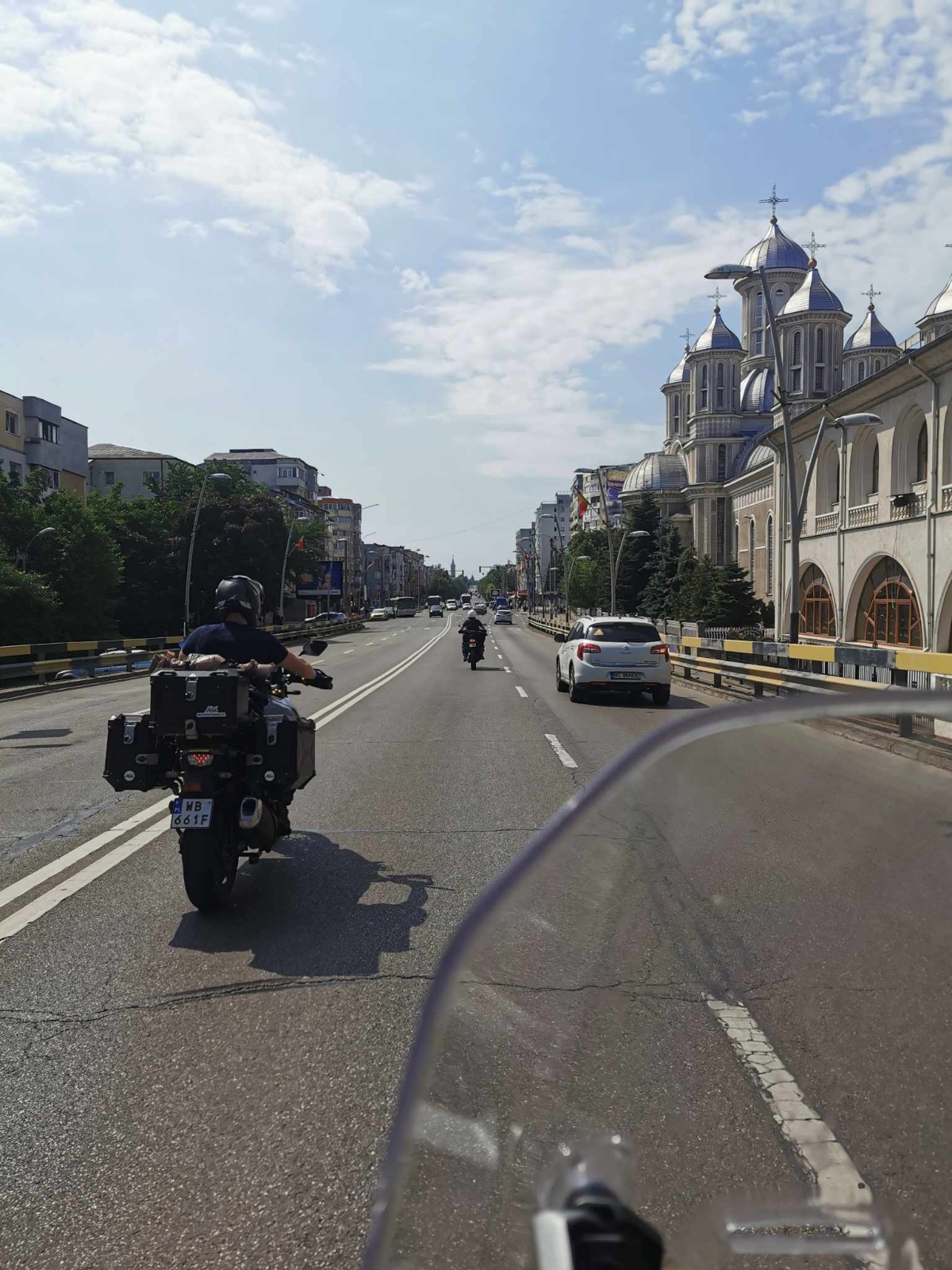 Rumgaria, dzień 4. Bezkresne pola, setki wyprzedzań i morze jak z obrazka