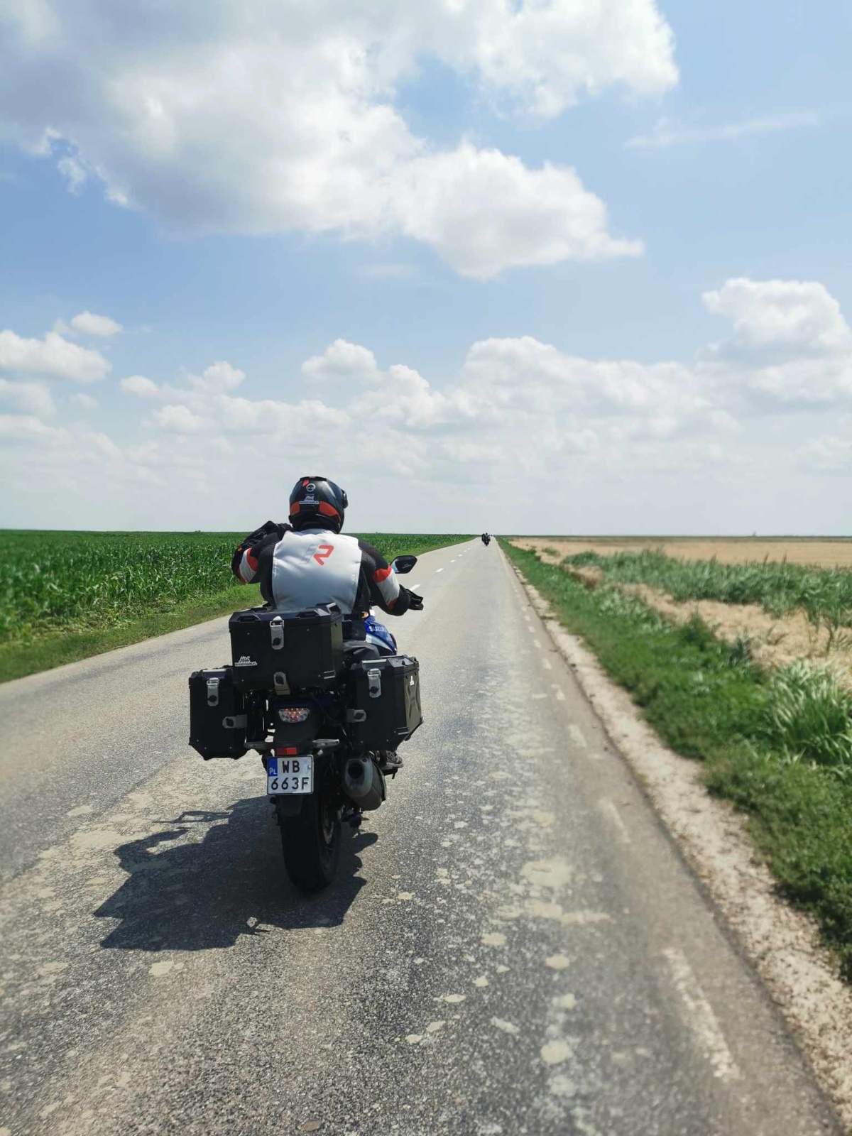 Rumgaria, dzień 4. Bezkresne pola, setki wyprzedzań i morze jak z obrazka