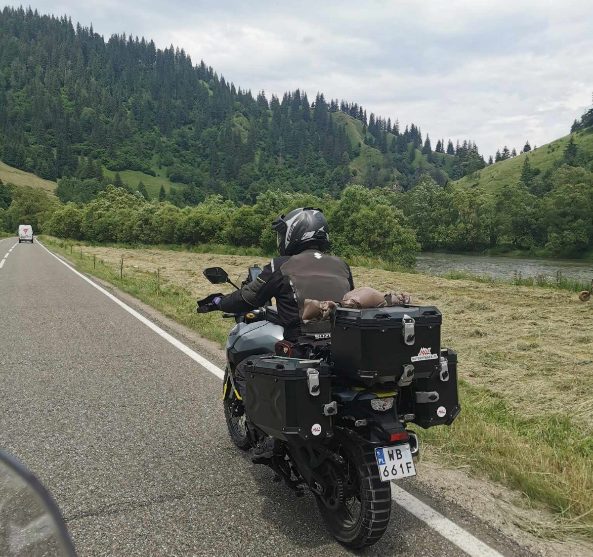 Czysta użyteczność! Pięć praktycznych prezent&oacute;w dla motocyklowego turysty [poradnik, co kupić]