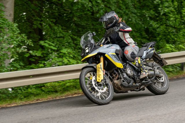 Suzuki V-Strom 800 DE &ndash; uniwersalny offroadowy turysta [test, recenzja, dane techniczne, opinia]
