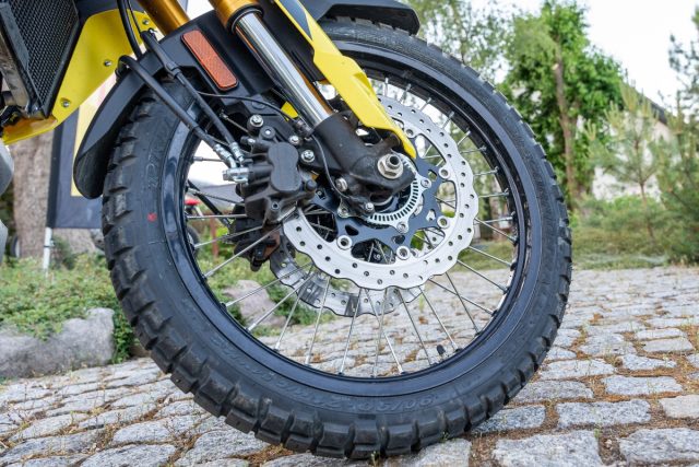 Suzuki V-Strom 800 DE &ndash; uniwersalny offroadowy turysta [test, recenzja, dane techniczne, opinia]