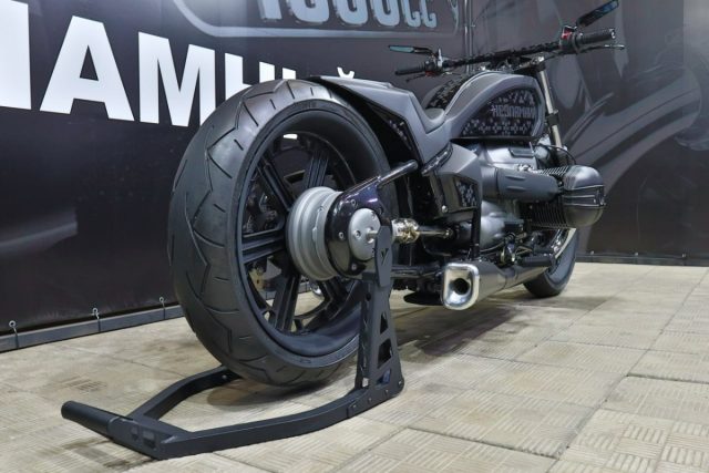 Zniszczony w bombardowaniu Charkowa BMW R 18 powstał jak feniks z popioł&oacute;w. Oto Unbreakable!