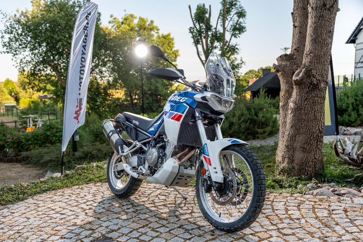 9 pomysł&oacute;w na adventure – wielki test – por&oacute;wnanie motocykli turystyczne enduro 2023 [DesertX, V-Strom 800DE, Tuareg, F850GS, X-Cape, Voge 650DS, 890 ADV R, Norden, Tenere 700]
