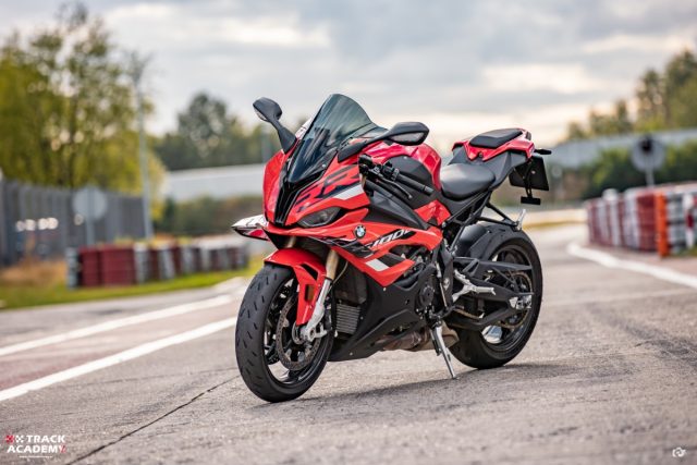 BMW M 1000 RR i S 1000 RR na Torze Poznań z Track Academy! Oj działo się, działo!
