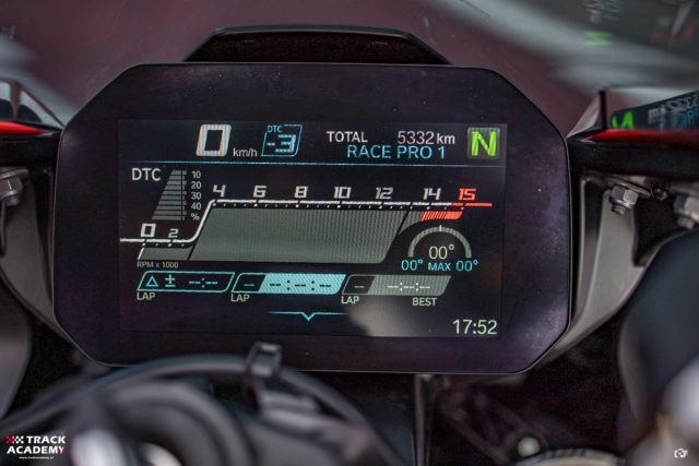 BMW M 1000 RR i S 1000 RR na Torze Poznań z Track Academy! Oj działo się, działo!