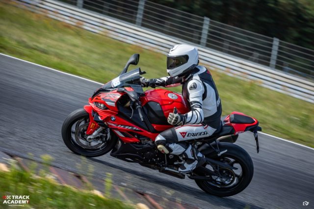 BMW M 1000 RR i S 1000 RR na Torze Poznań z Track Academy! Oj działo się, działo!