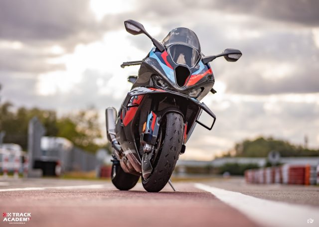 BMW M 1000 RR i S 1000 RR na Torze Poznań z Track Academy! Oj działo się, działo!