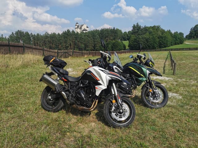 Gdzie pojechać motocyklem nie tylko w długi weekend. 10 pewniak&oacute;w Motovoyagera [TOP 10, ranking miejsc]