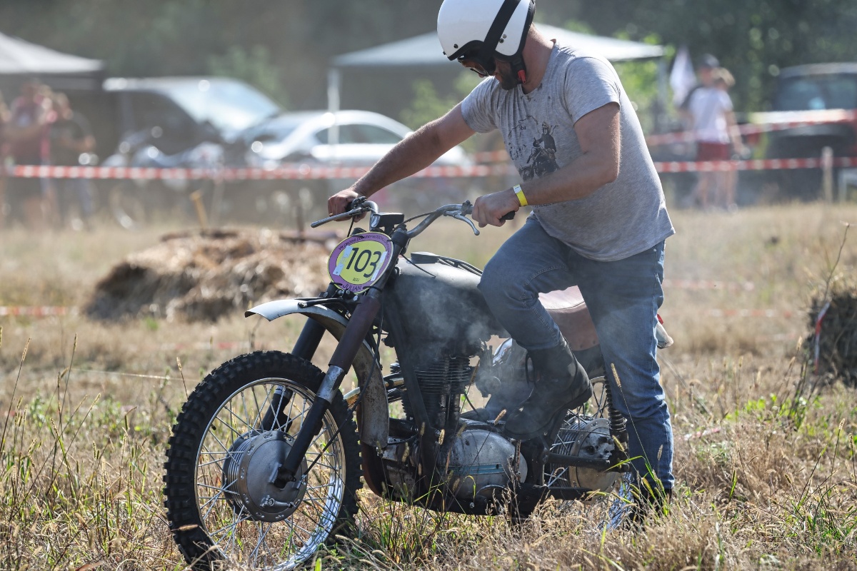 Weterany z werwą. Zapraszamy na Cross Country Motocykli Zabytkowych i Klasycznych 2023!