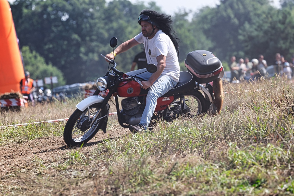 Weterany z werwą. Zapraszamy na Cross Country Motocykli Zabytkowych i Klasycznych 2023!