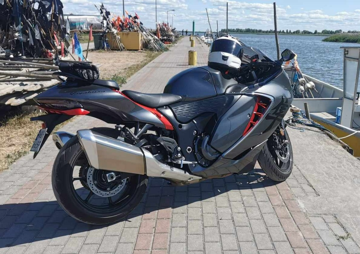 Hayabusa Shuberth S3 Suzuki Black Weeks, czyli duże rabaty i atrakcyjne finansowanie
