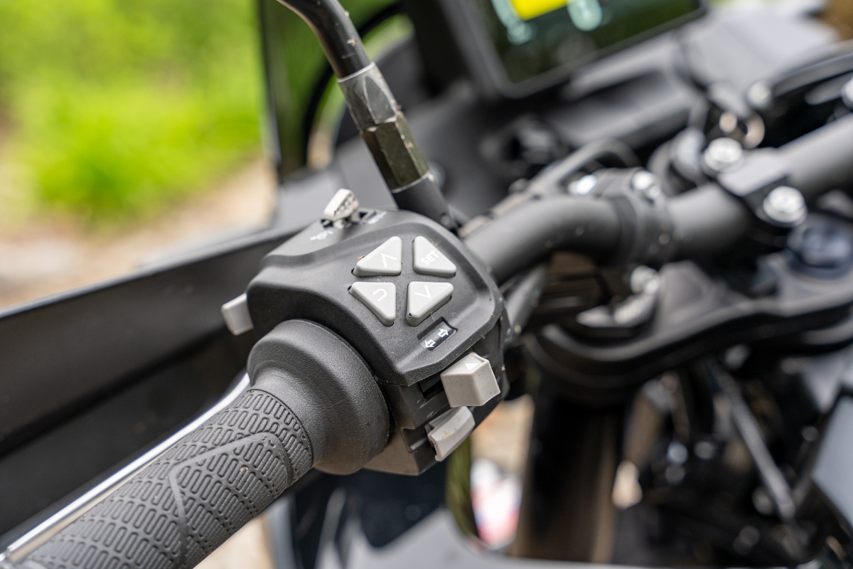9 pomysł&oacute;w na adventure – wielki test – por&oacute;wnanie motocykli turystyczne enduro 2023 [DesertX, V-Strom 800DE, Tuareg, F850GS, X-Cape, Voge 650DS, 890 ADV R, Norden, Tenere 700]