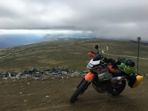 Norwegia motocyklem szutry zakręty przyroda namiot biwak 11