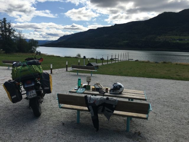 Strzępki z podr&oacute;ży &ndash; dotknąć Skandynawii, czyli samotna wyprawa motocyklem po Norwegii