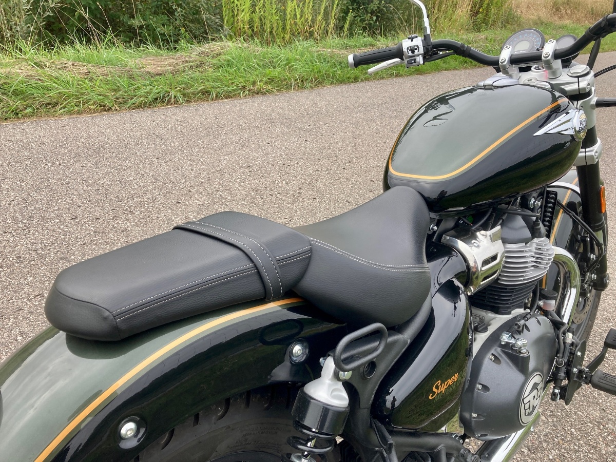 Royal Enfield Super Meteor 650. Cruiser z trzema obywatelstwami [test, dane techniczne, opinia, wady, zalety, video, A2]