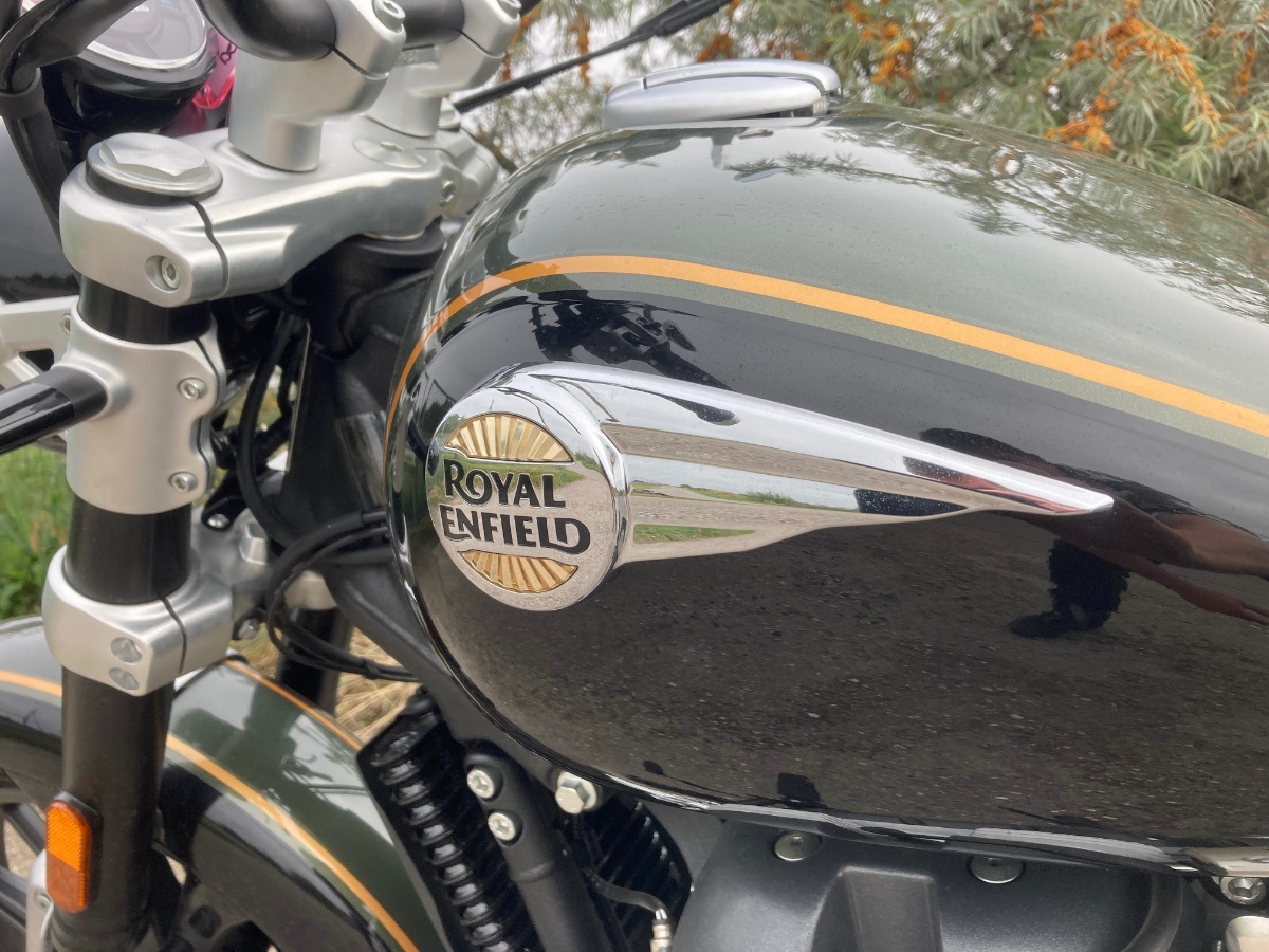 Royal Enfield Super Meteor 650. Cruiser z trzema obywatelstwami [test, dane techniczne, opinia, wady, zalety, video, A2]