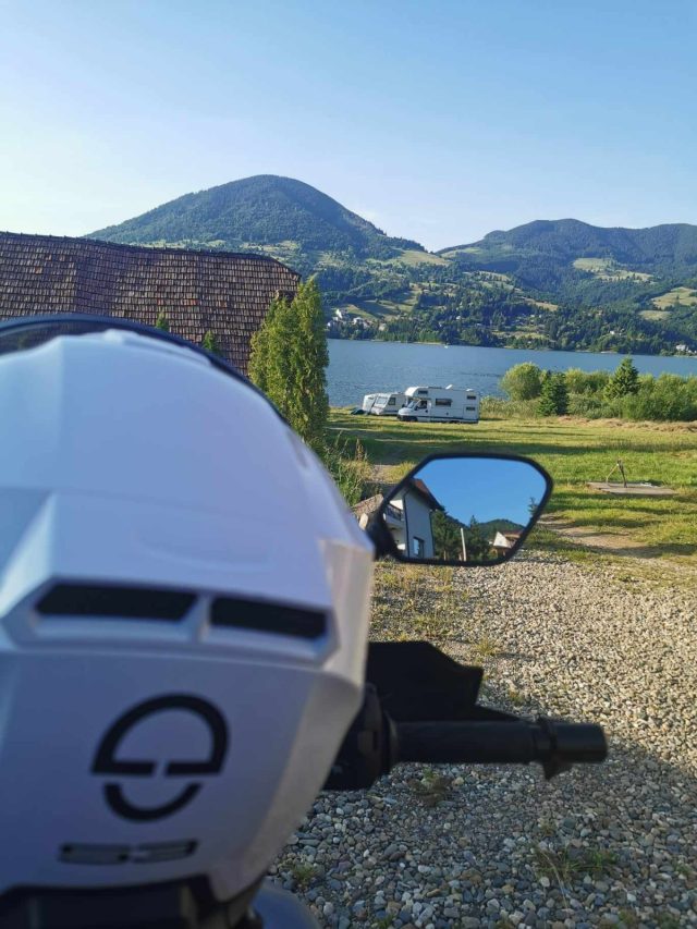 Schuberth S3 – po sezonie pełnym przyg&oacute;d, wyjazd&oacute;w, kilometr&oacute;w [test, recenzja, opinia, wady, zalety, interkom, cena]