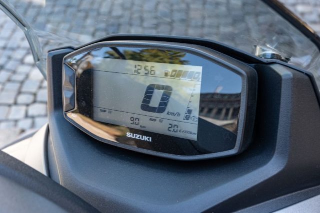 Suzuki Burgman Street 125EX &ndash; legenda pisana na nowo [dane techniczne, opis, recenzja, test, opinia, cena]