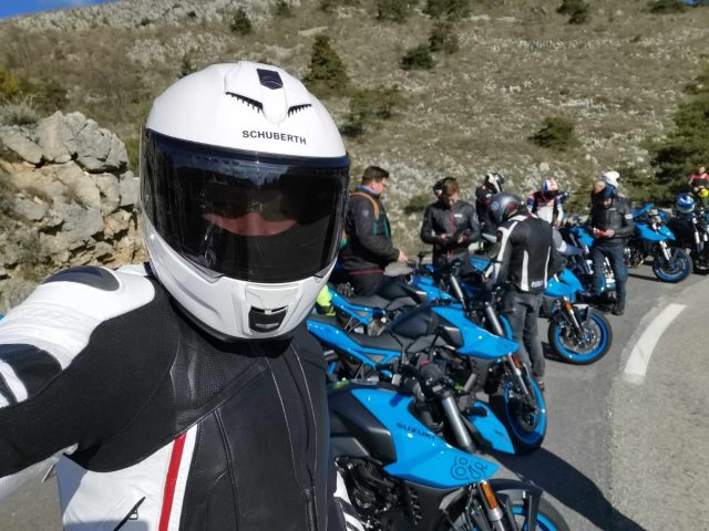 Schuberth S3 – po sezonie pełnym przyg&oacute;d, wyjazd&oacute;w, kilometr&oacute;w [test, recenzja, opinia, wady, zalety, interkom, cena]