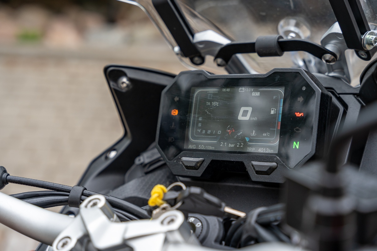 9 pomysł&oacute;w na adventure – wielki test – por&oacute;wnanie motocykli turystyczne enduro 2023 [DesertX, V-Strom 800DE, Tuareg, F850GS, X-Cape, Voge 650DS, 890 ADV R, Norden, Tenere 700]