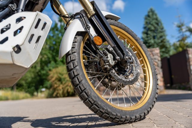 Yamaha Tenere 700 Rally Edition &ndash; czy nadal jest kr&oacute;lową segmentu adventure? [test, opis, wady, zalety, cena, dane techniczne]