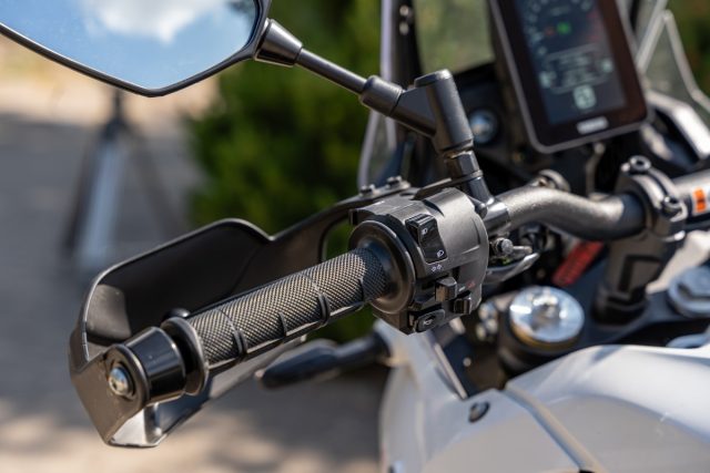 Yamaha Tenere 700 Rally Edition &ndash; czy nadal jest kr&oacute;lową segmentu adventure? [test, opis, wady, zalety, cena, dane techniczne]