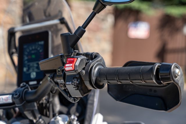 Yamaha Tenere 700 Rally Edition &ndash; czy nadal jest kr&oacute;lową segmentu adventure? [test, opis, wady, zalety, cena, dane techniczne]