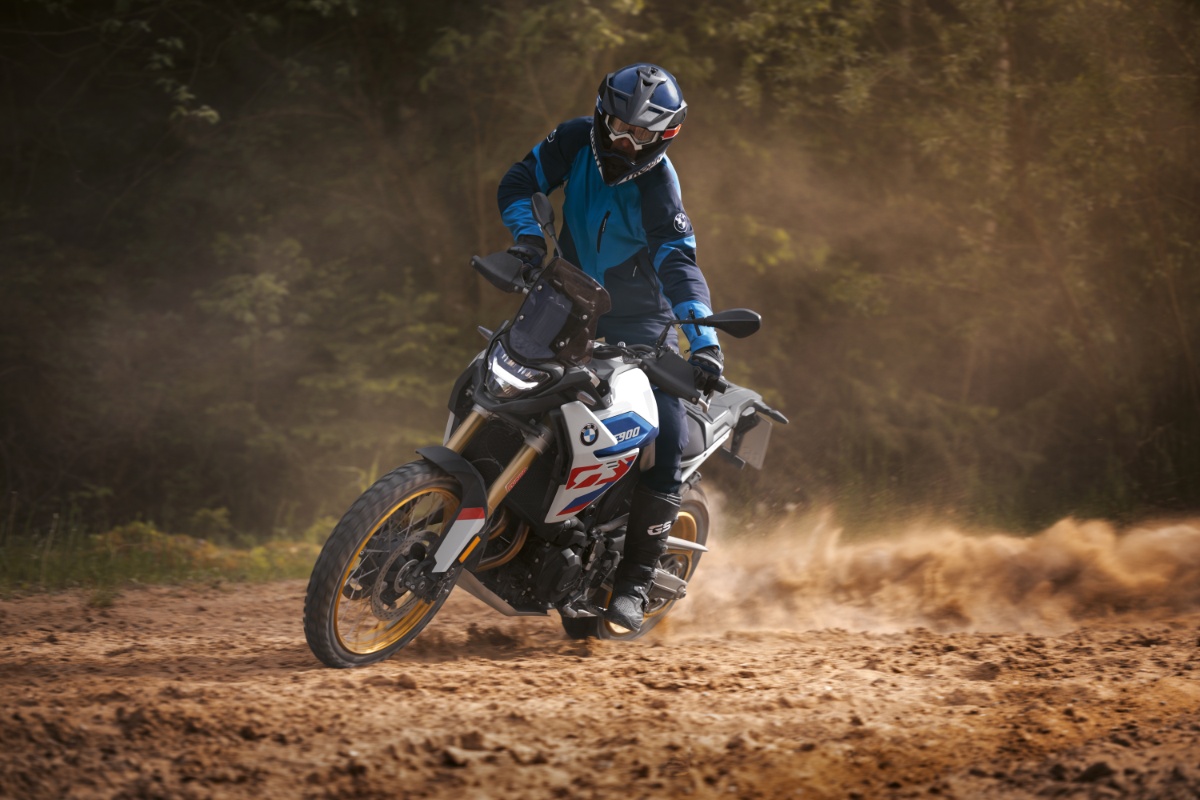 Nowe BMW F 900 GS. Motocykl offroadowy nie tylko w teorii [opis, prezentacja, dane techniczne, video]