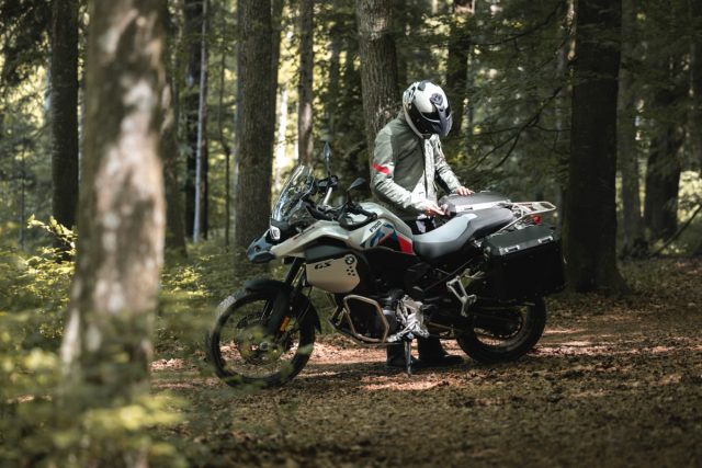 Gieesiarze – motocykliści piętnowani przez motocyklist&oacute;w. Poszukajmy źr&oacute;dła hejtu [felieton]
