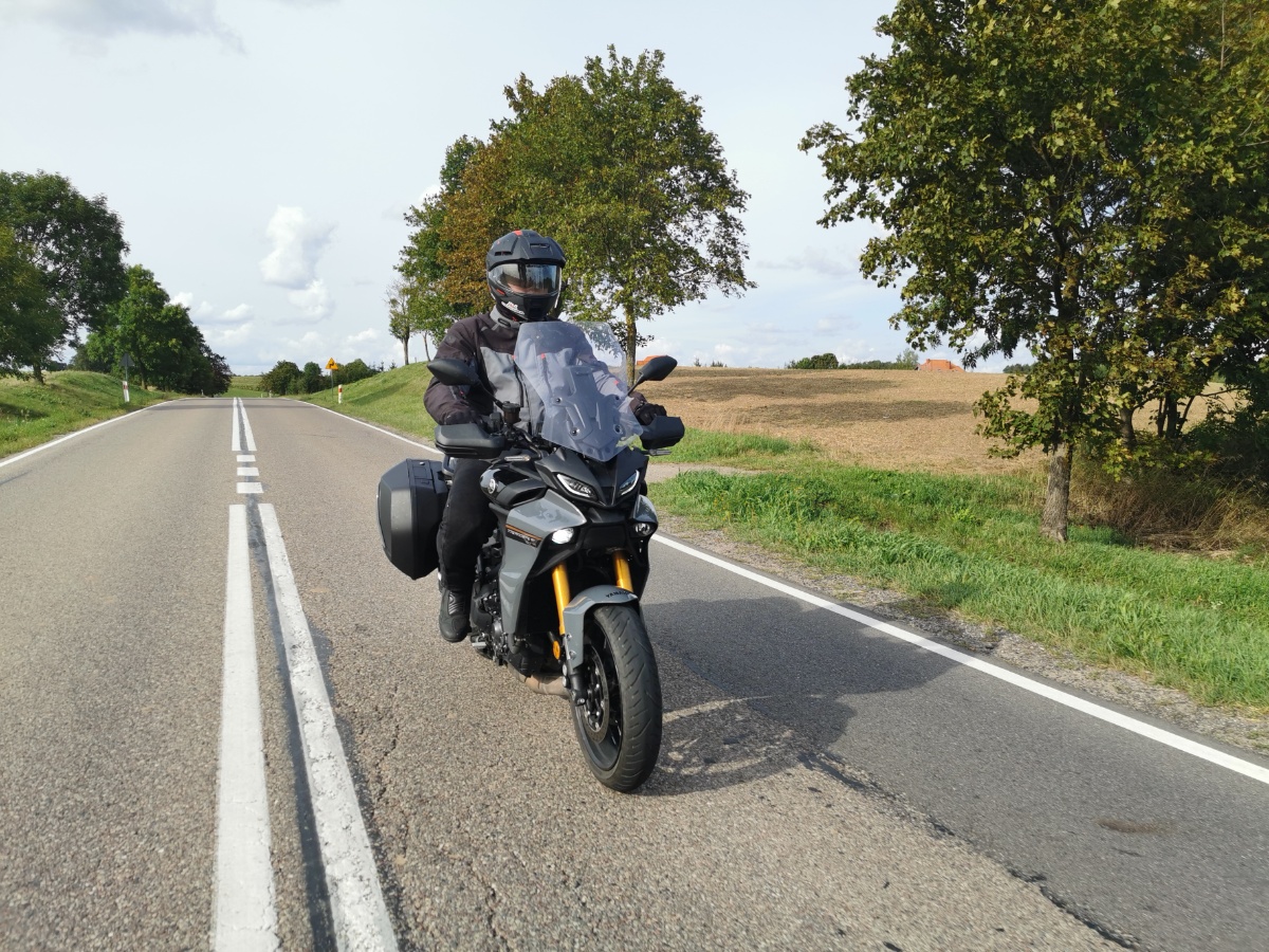 Yamaha Tracer 9 GT+. Wygodna, szybka, ekscytująca [test, opinia, cena, dane techniczne, recenzja]
