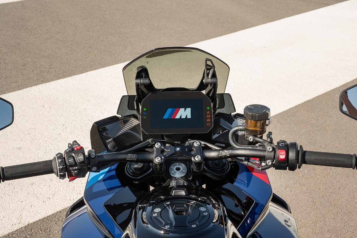 Niemiecki ekspres przyjechał. BMW M 1000 XR oficjalnie zaprezentowane [nowość 2024, premiera, video, dane techniczne]