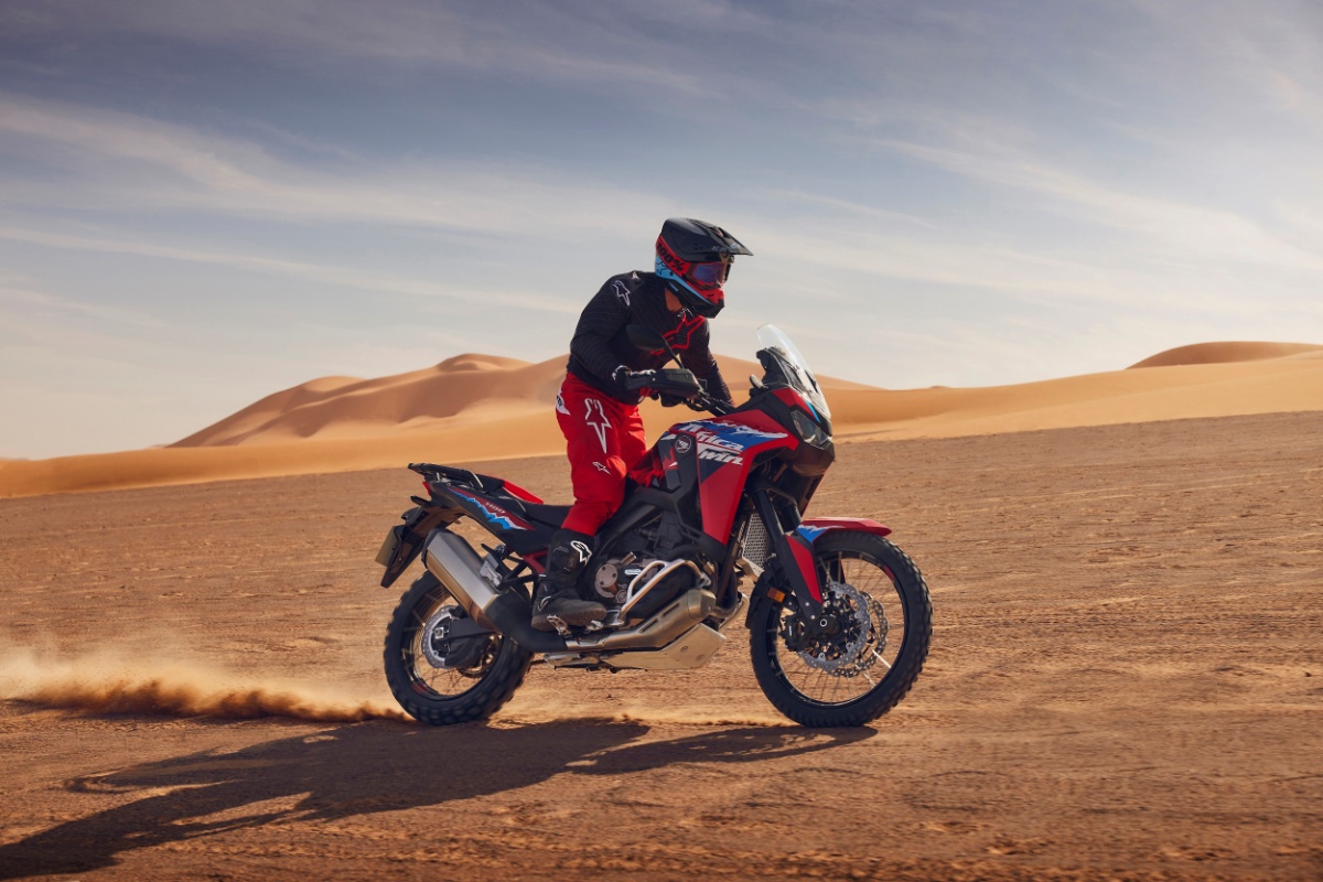 Poważne zmiany w obu wersjach Hondy Africa Twin. Model Adventure Sports teraz z 19-calowym przednim kołem