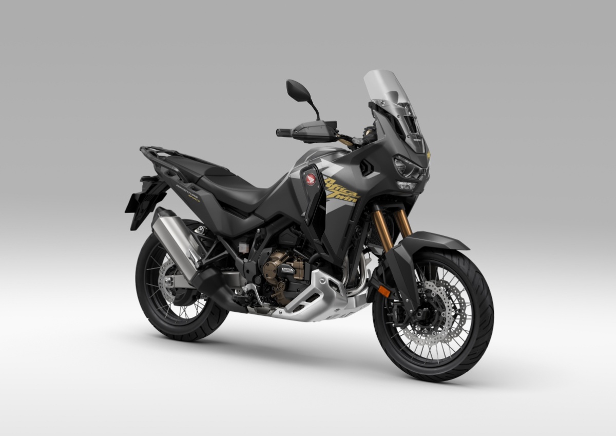 Poważne zmiany w obu wersjach Hondy Africa Twin. Model Adventure Sports teraz z 19-calowym przednim kołem