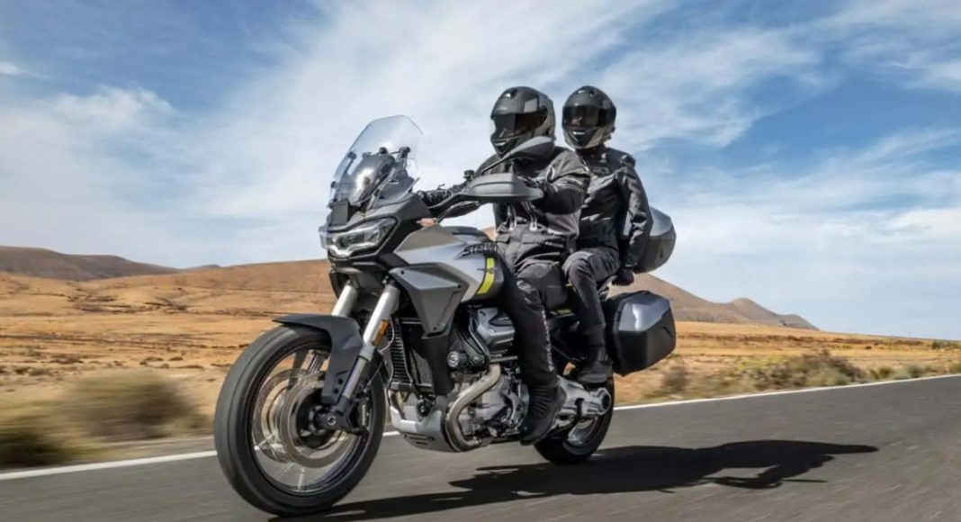 Moto Guzzi Stelvio 2024 adventure 2