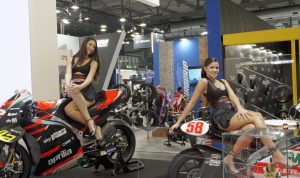EICMA 2023 dziewczyny hostessy targi 17