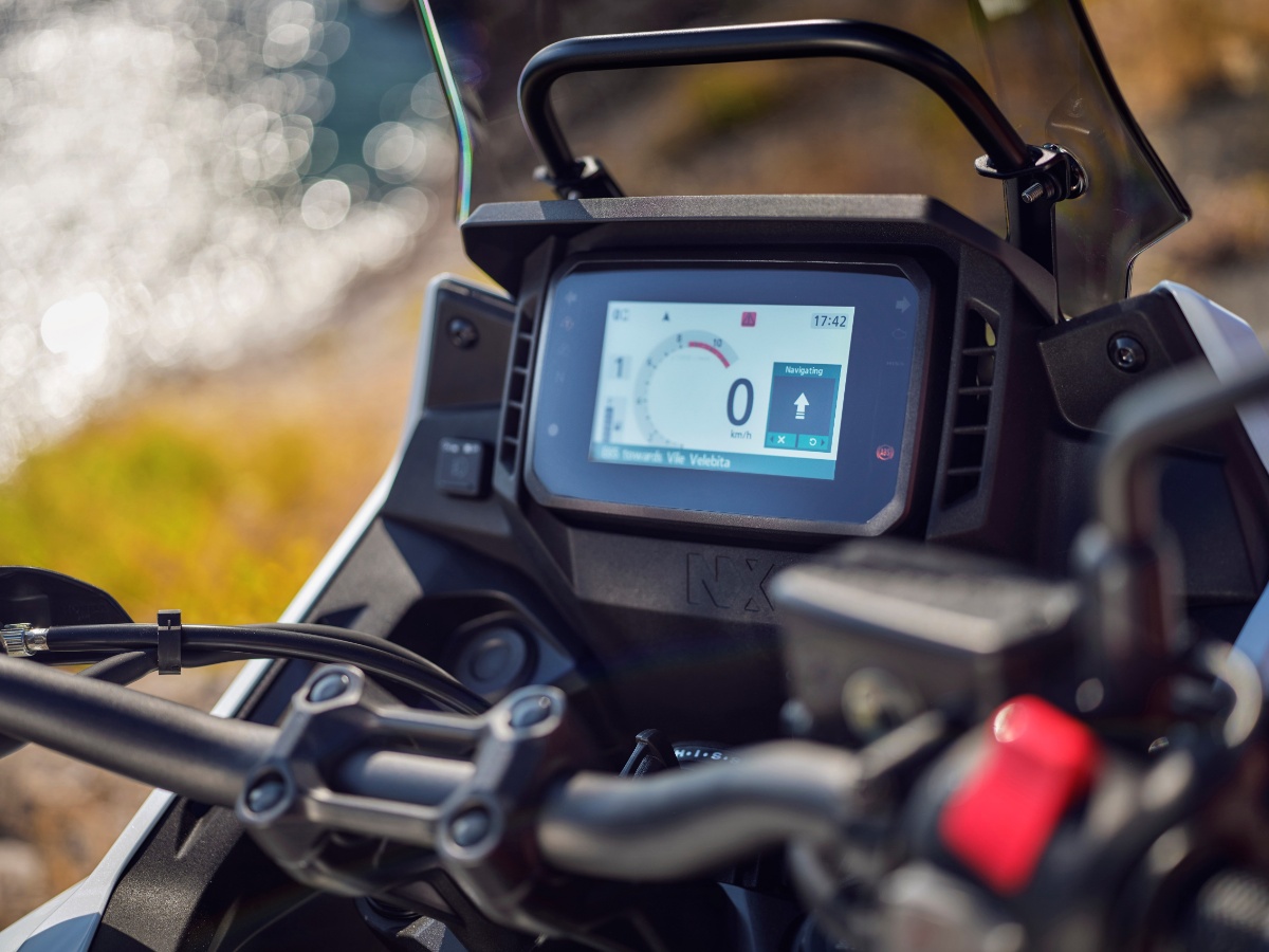 Honda NX500: powr&oacute;t Dominatora? Nie do końca, za to godny następca CB500X