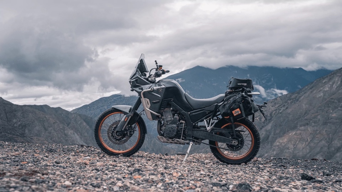 Kove 800X: ponad 96 KM i 169 kg masy. Zmiana reguł w segmencie ADV?