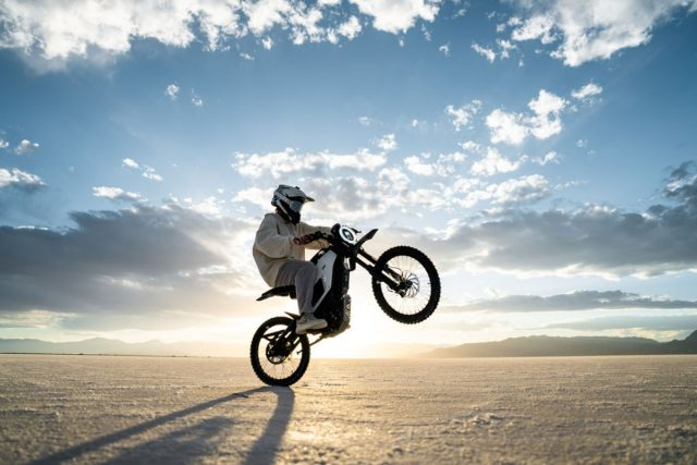 Motocykle, skutery i motorowery XQi 3, RQi, SQi oraz F600 – elektryczne nowości NIU na 2024 rok