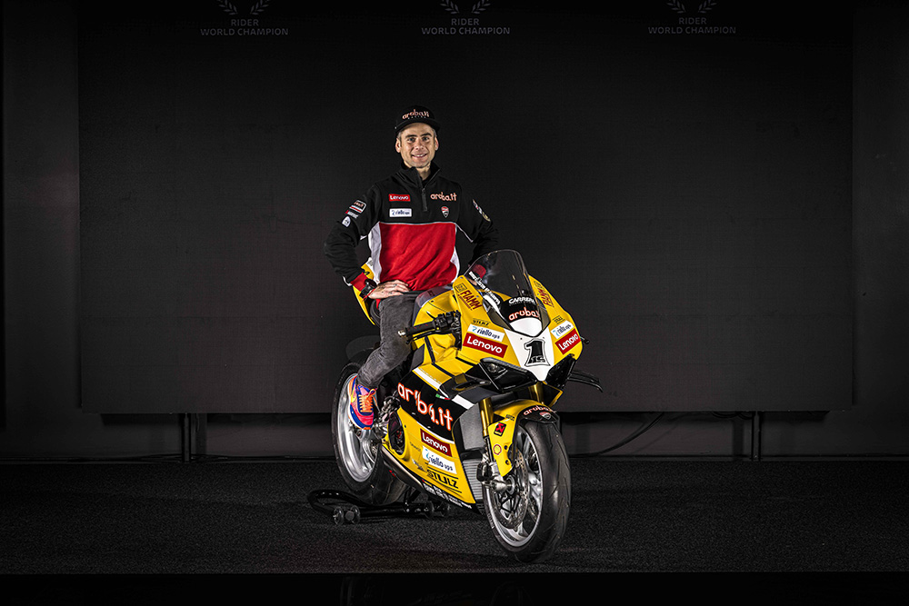 Ducati Panigale 2023 Replica. Włosi uczcili rekordowy sezon pięcioma limitowanymi modelami&nbsp;