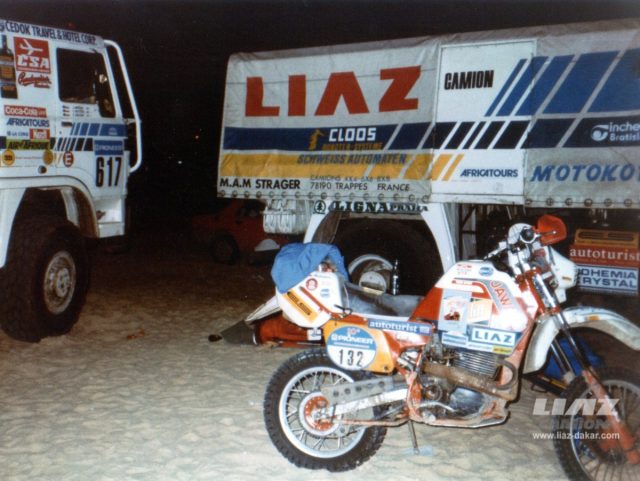Dlaczego wciąż kupujemy marketingowe kłamstwa o motocyklach adventure