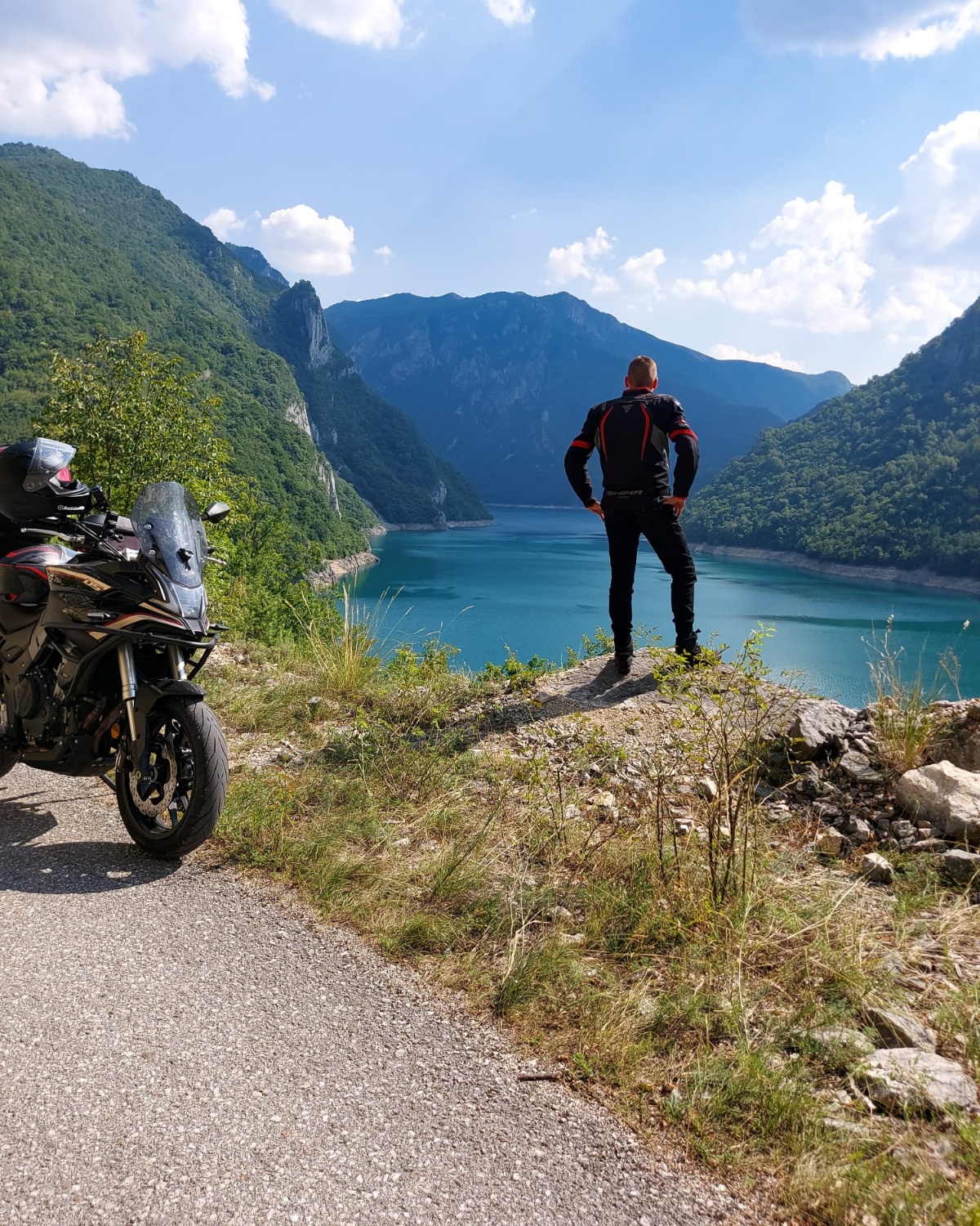 Czarnog&oacute;ra na Voge 500DS. Relacja z podr&oacute;ży Darka i Natalii [video, film]