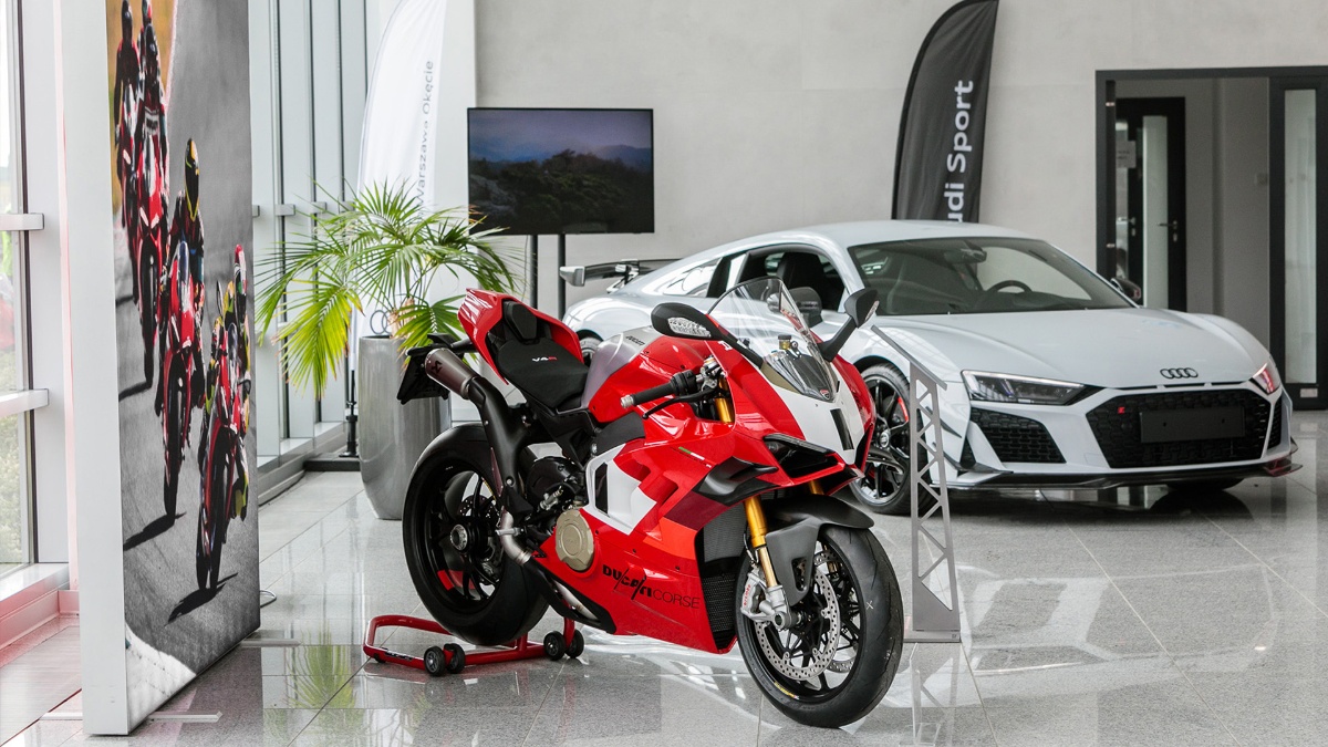 Rekordowa sprzedaż motocykli Ducati w Polsce w 2023 roku i kolejna nagroda dla Najlepszego Dystrybutora