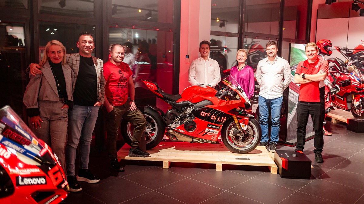 Rekordowa sprzedaż motocykli Ducati w Polsce w 2023 roku i kolejna nagroda dla Najlepszego Dystrybutora