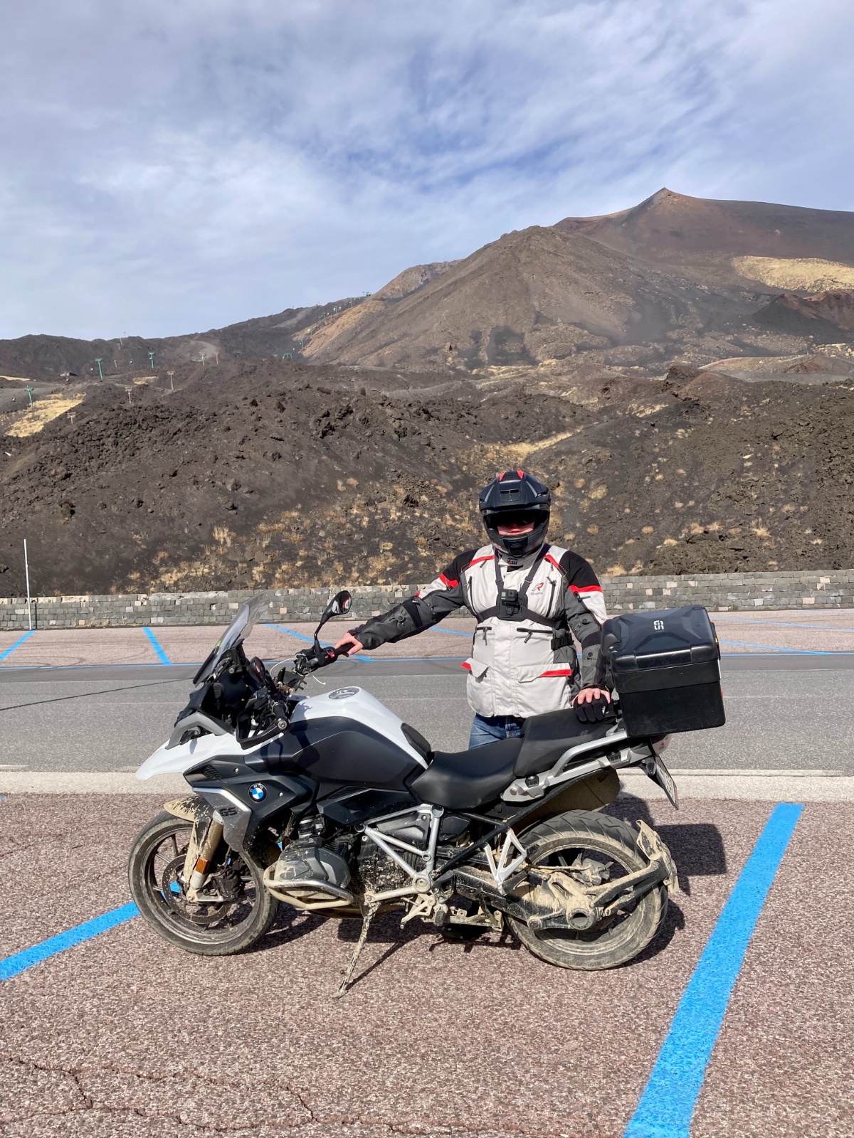 Pod Etną w środku zimy. Motocyklowy długi weekend na Sycylii