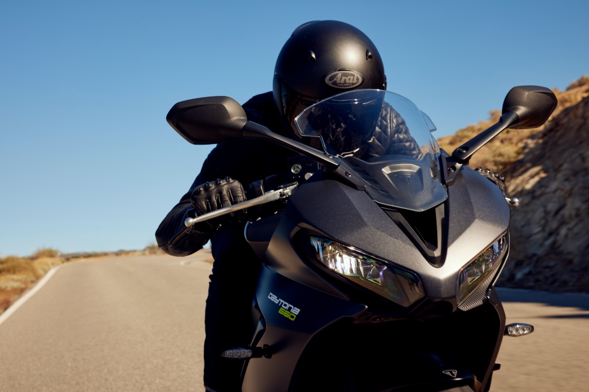 Sport po brytyjsku. Triumph Daytona 660 oficjalnie zaprezentowany [premiera, opis, dane techniczne]